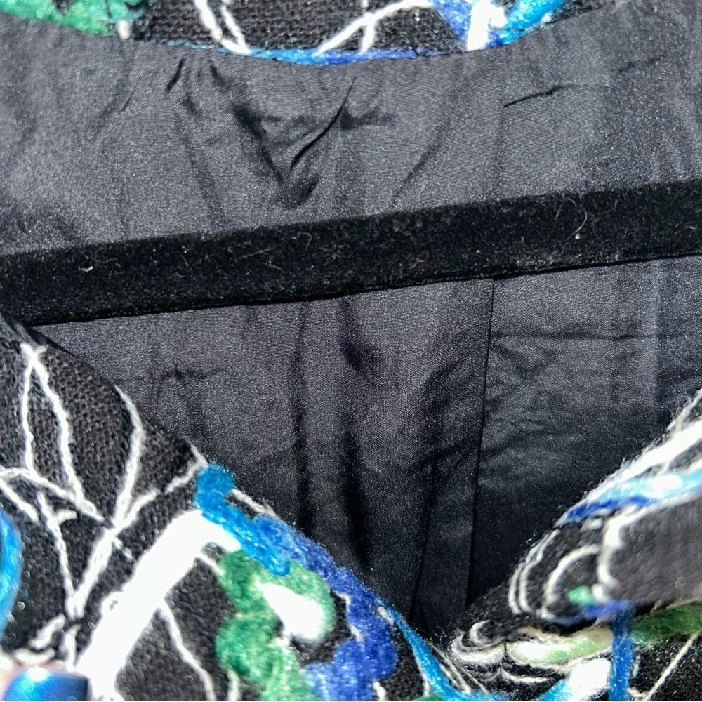 New direction Embroidered Button Front Jacket - Picture 5 of 8